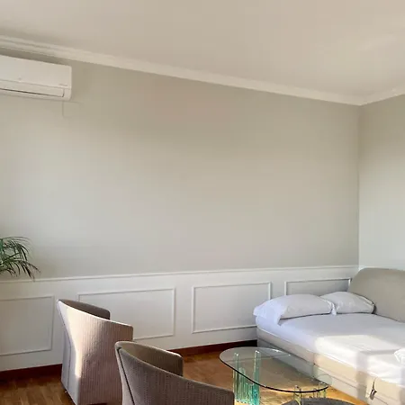 Appartement Bright 3 Bed With Balcony Overlooking Navigli!