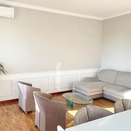 Bright 3 Bed With Balcony Overlooking Navigli! Appartement Milan