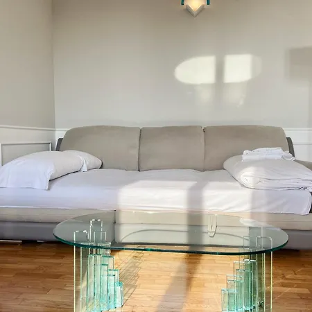 Bright 3 Bed With Balcony Overlooking Navigli! *