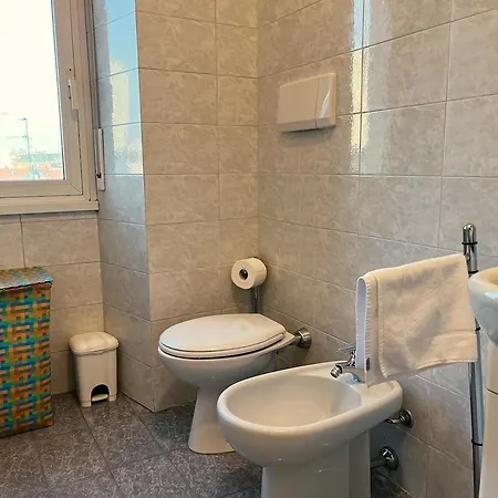Bright 3 Bed With Balcony Overlooking Navigli! Appartement
