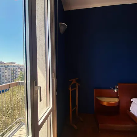 Appartement Bright 3 Bed With Balcony Overlooking Navigli! Milan