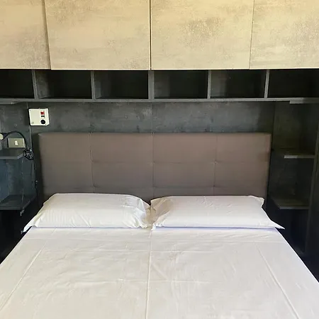 Bright 3 Bed With Balcony Overlooking Navigli! Milan