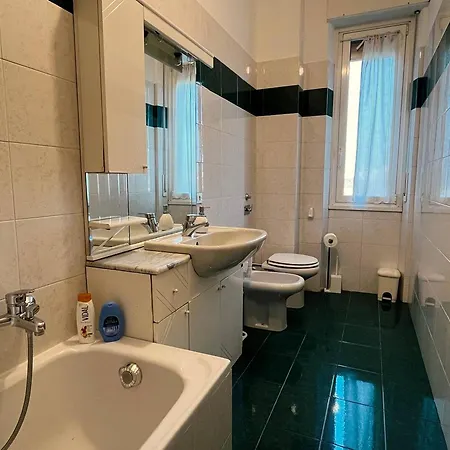 Bright 3 Bed With Balcony Overlooking Navigli! Appartement Milan